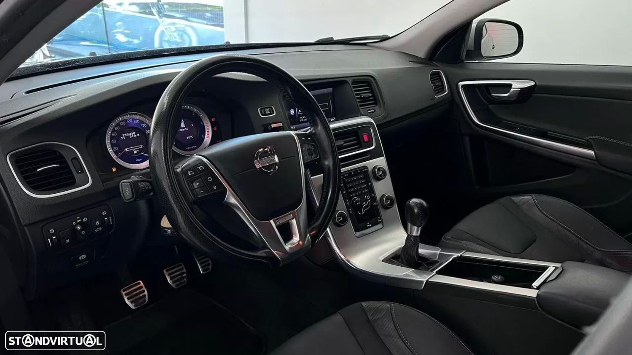 Volvo V60 1.6 D2 Drive R-Design Start/Stop - 13