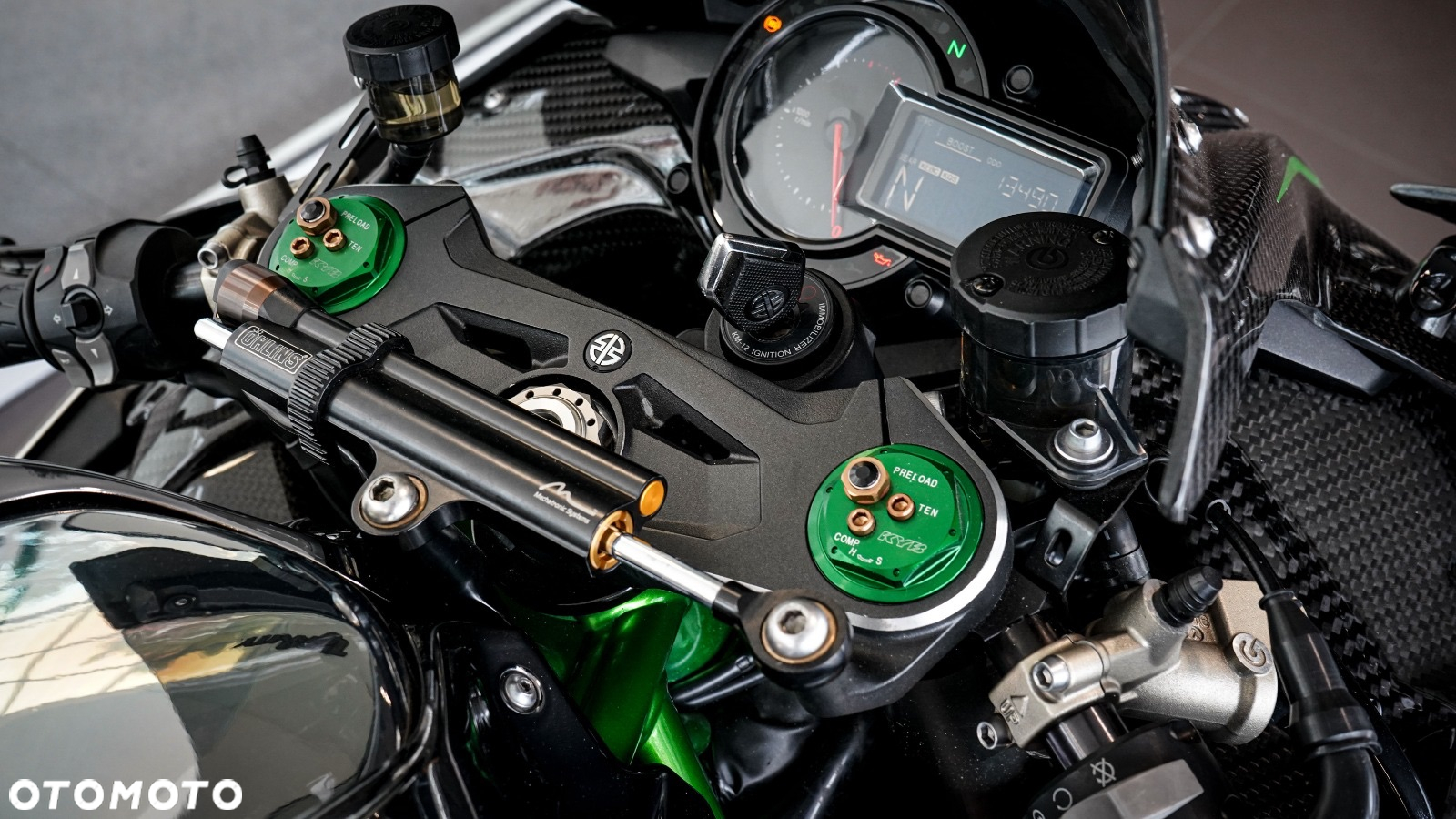 Kawasaki H2 - 21