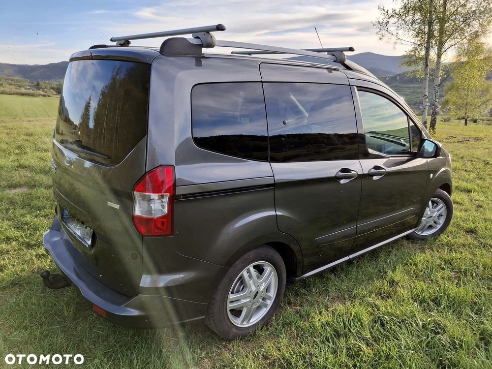 Ford Tourneo Courier 1.0 EcoBoost Titanium - 9