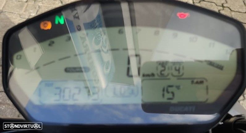 Ducati Monster 821 - 12