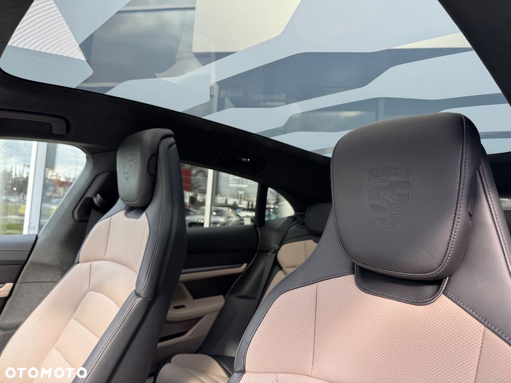 Porsche Taycan 105kWh 4 - 16