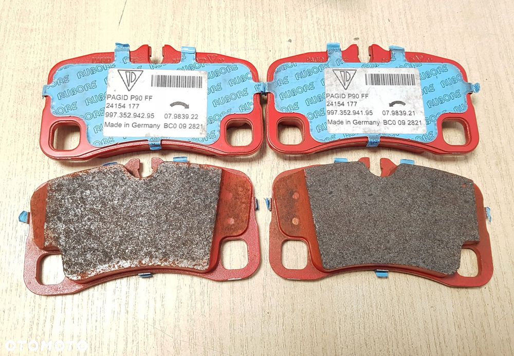 porsche 911 gt3 pccb 99735294795 klocki hamulcowe nowe oe - 1