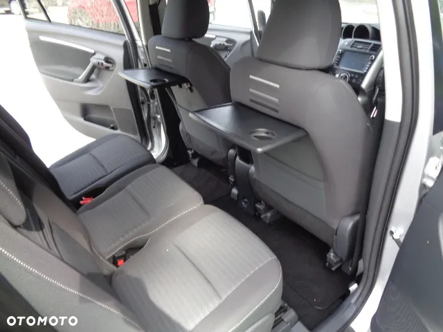 Toyota Verso 1.8 Prestige 7os EU6 - 14