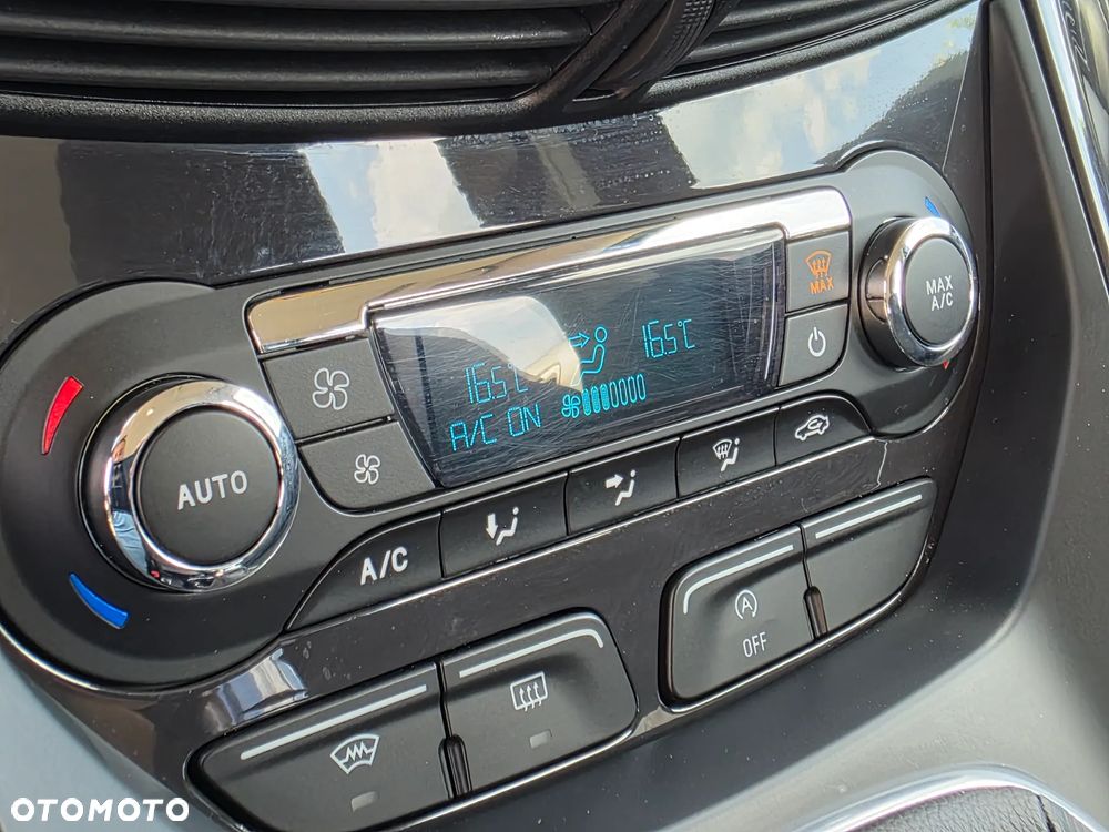 Ford Kuga 1.5 EcoBoost 2x4 SYNC - 14