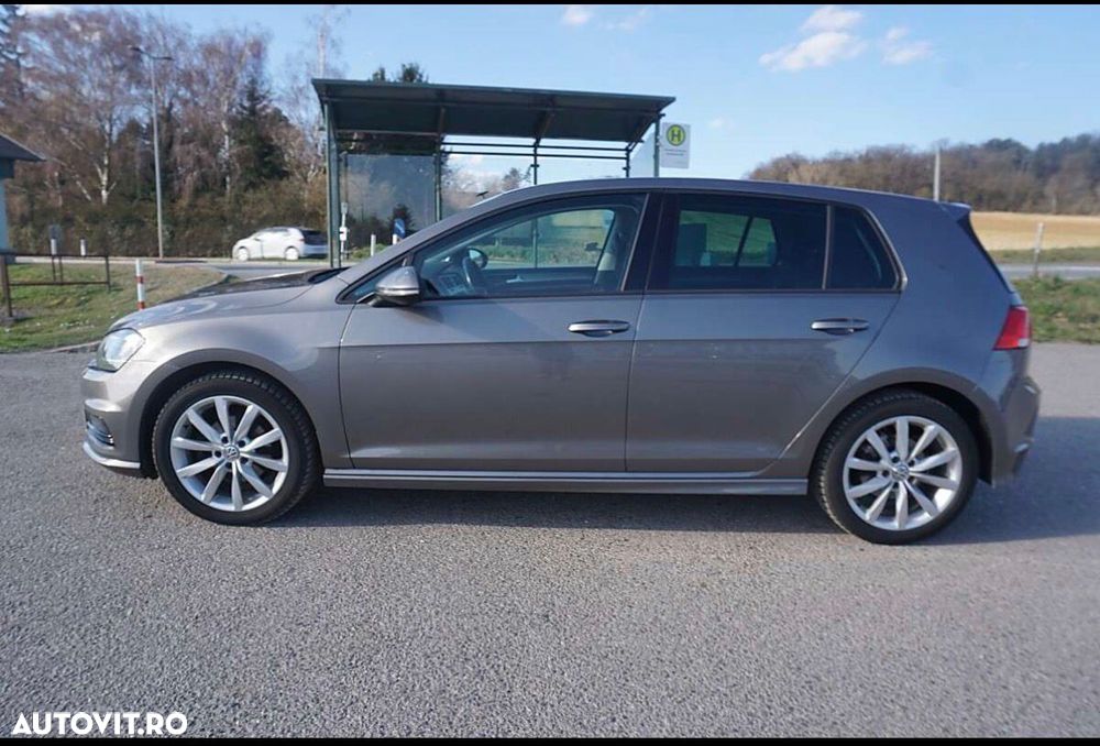 Volkswagen Golf 1.6 TDI DPF BlueMotion Technology MATCH - 3