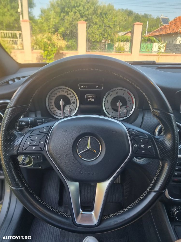 MERCEDES-BENZ A-Class 2015 — imagine 11
