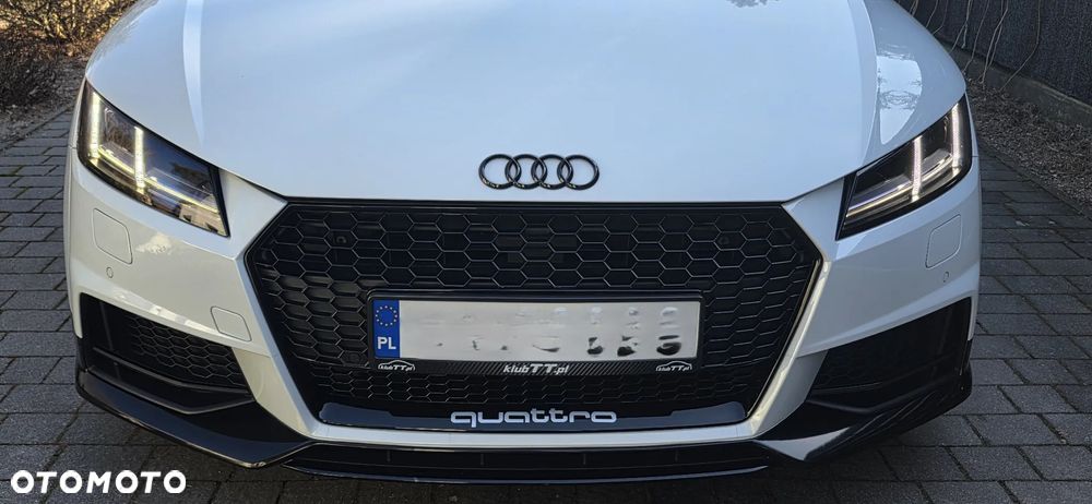 Audi TT S Coupé - 12