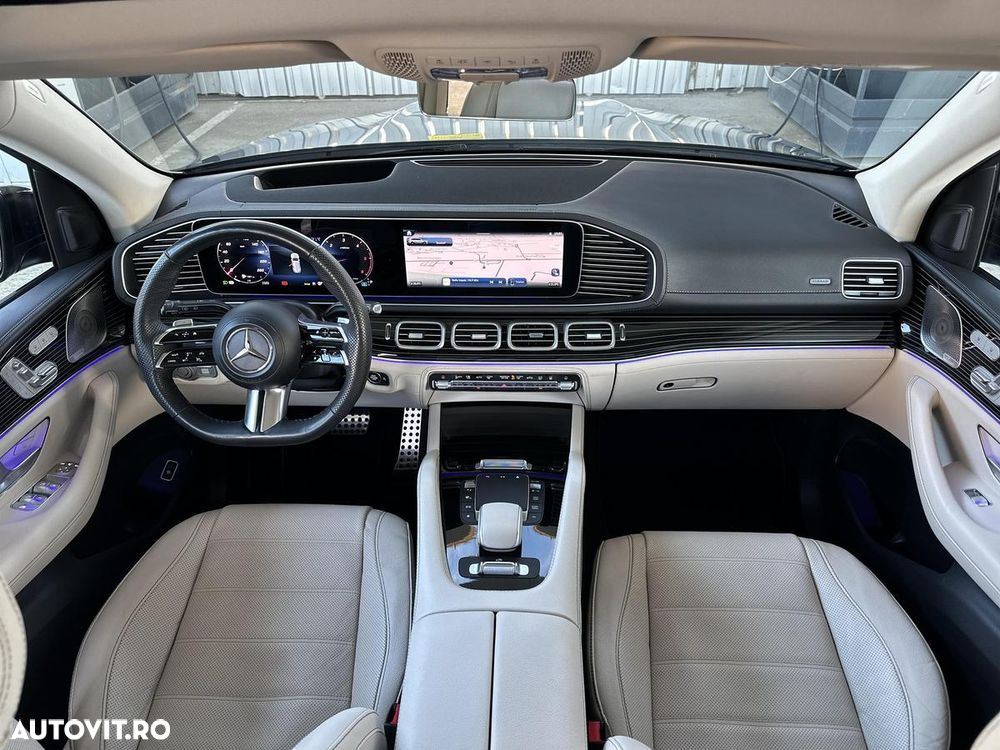 Mercedes-Benz GLS - 12