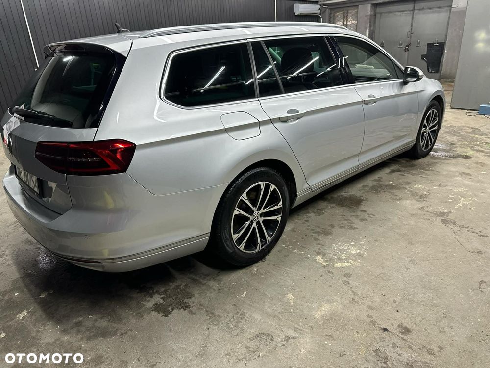 Volkswagen Passat 2.0 TDI SCR Highline - 2