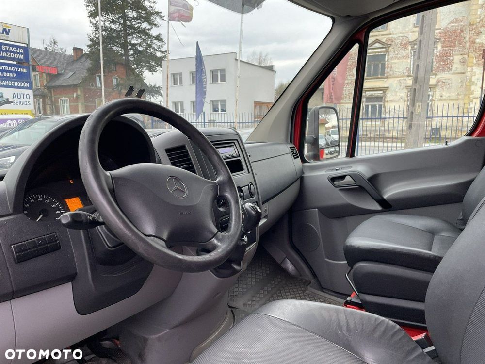 Mercedes-Benz Sprinter - 15
