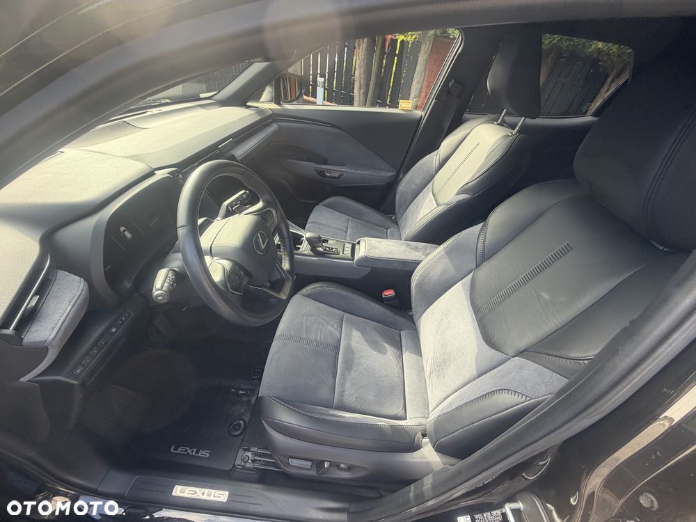 Lexus LBX 1.5 Hybrid Original Edition AWD - 13