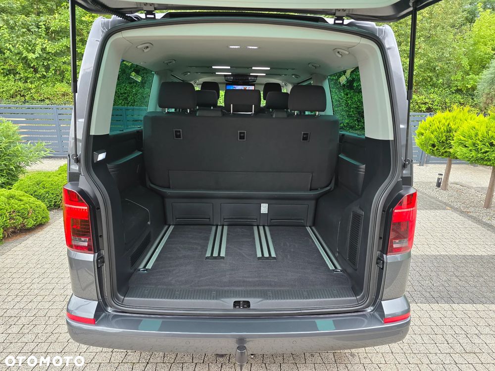 Volkswagen Multivan - 16