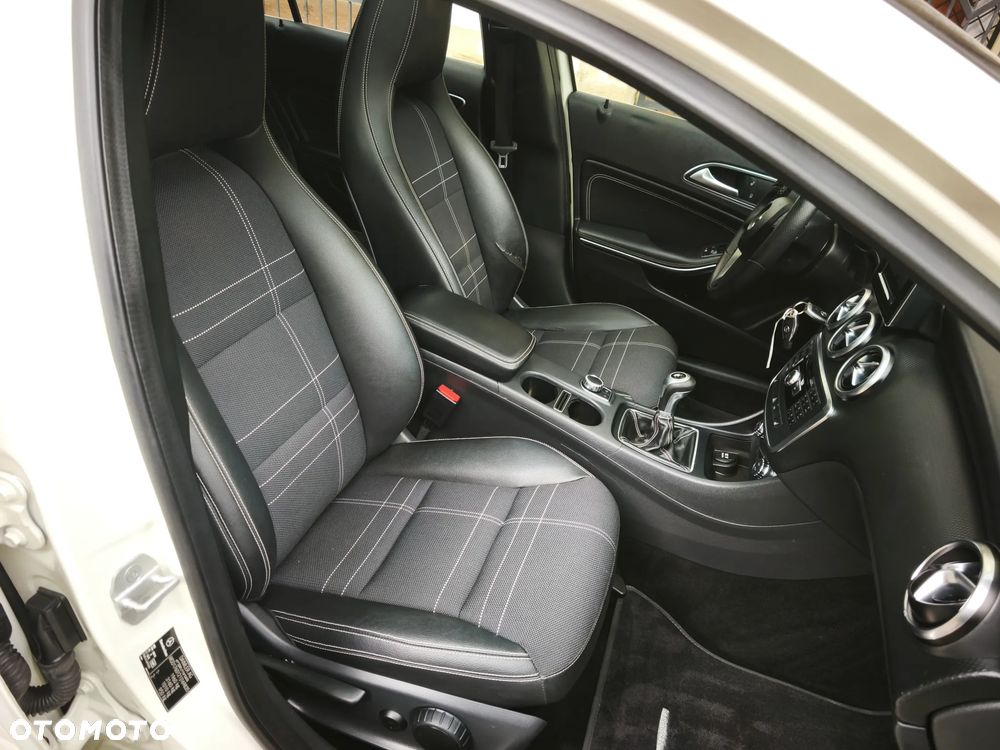 Mercedes-Benz Klasa A 200 CDI (BlueEFFICIENCY) Style - 28