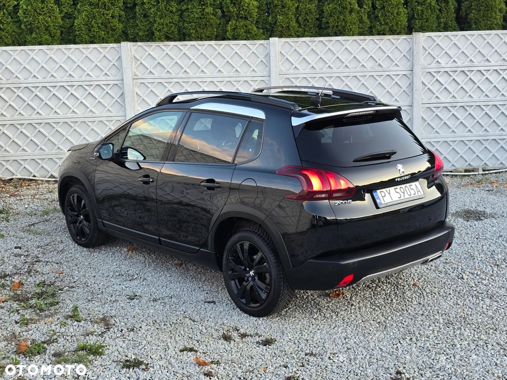 Peugeot 2008 1.2 Pure Tech Allure S&S - 12