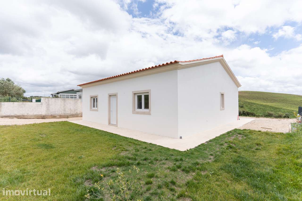 Moradia T2 Nova | Jardim e Terraço | Próxima de Lisboa e Praias - Grande imagem: 2/13
