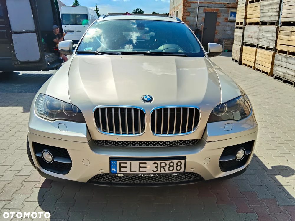 BMW X6 50i xDrive - 11