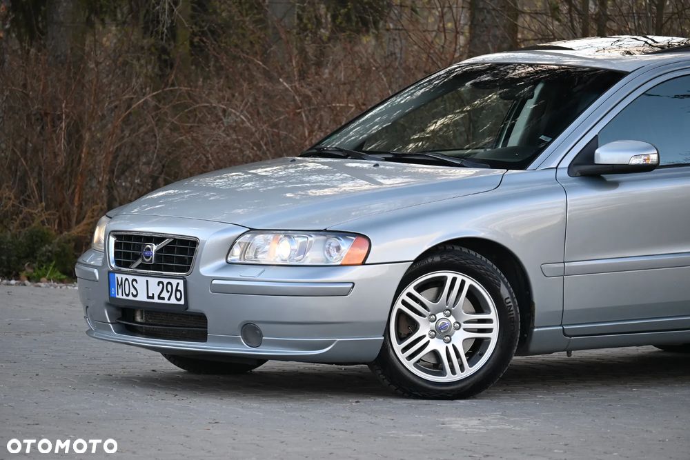 Volvo S60 2.4D5 Momentum - 5