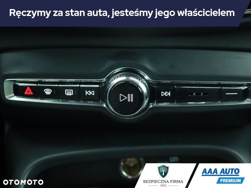 Volvo XC 40 - 18