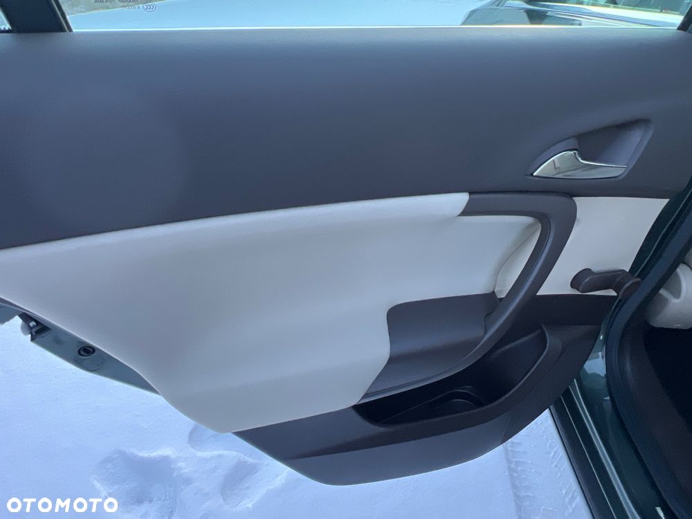 Opel Insignia 1.6 Turbo Edition - 32