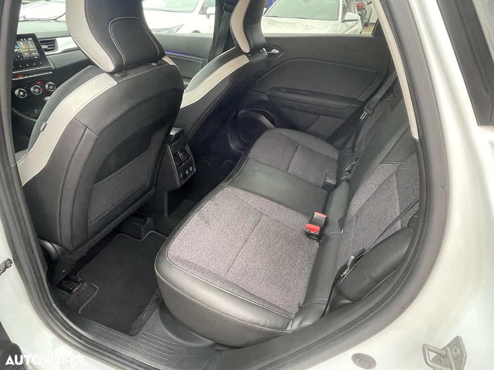 Renault Captur MHEV 140 EDC Techno - 12