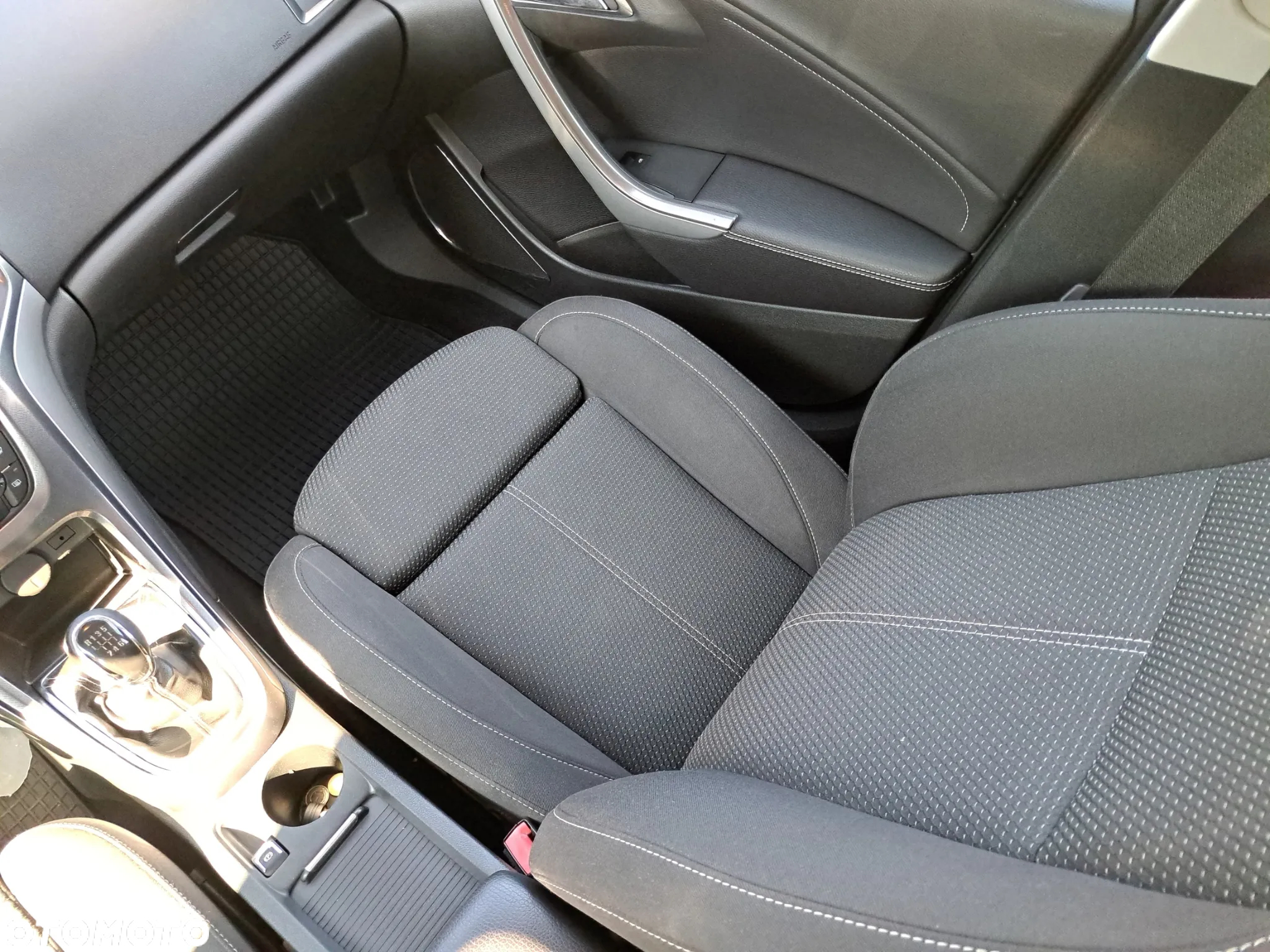 Opel Astra 2.0 CDTI DPF Sports Tourer - 14