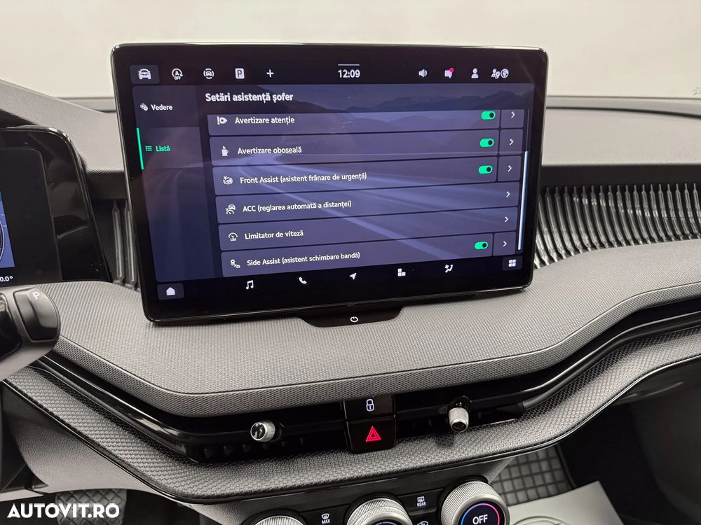 Skoda Superb 2.0 TDI DSG Essence - 32