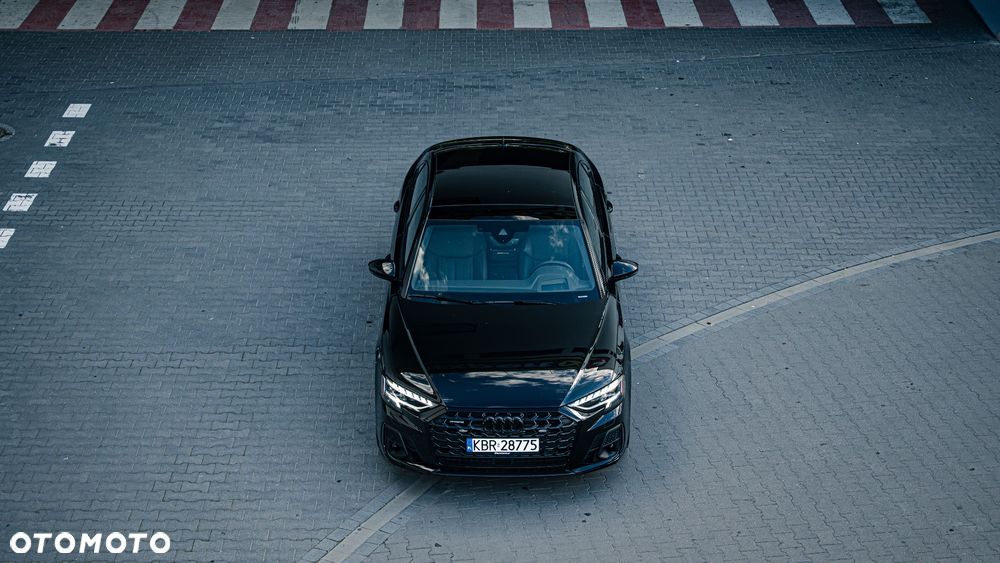 Audi A8 - 4