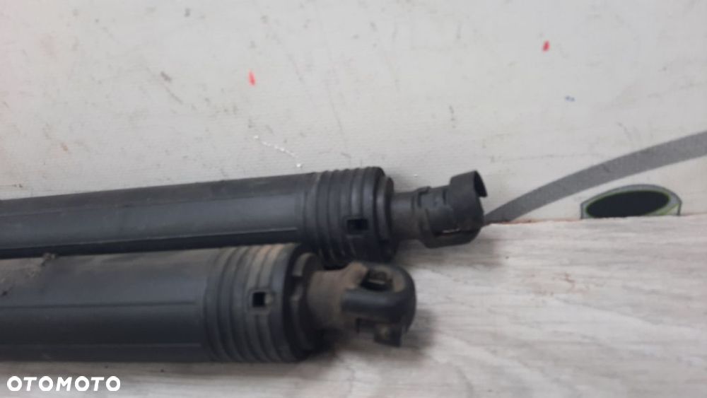 VW PASSAT B8 SILOWNIK KLAPY BAGAZNIKA 3G9827851B - 3