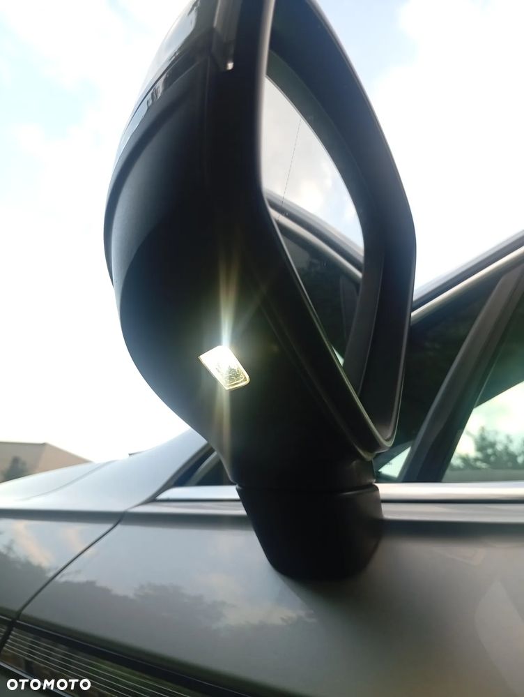 Volkswagen Tiguan 2.0 TDI SCR Elegance DSG - 27