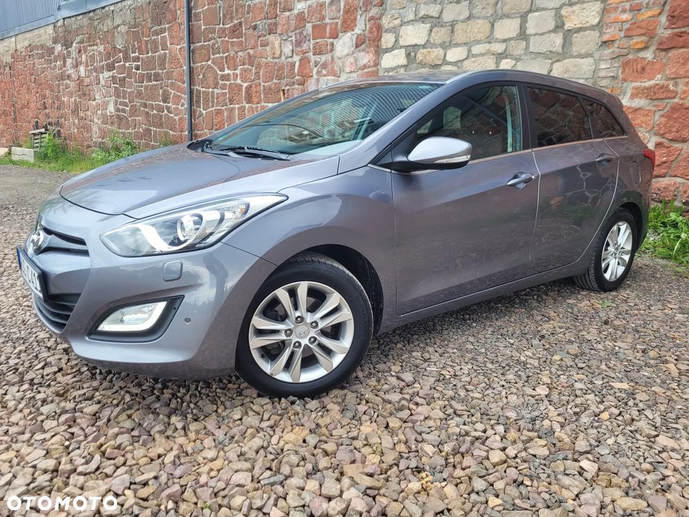Hyundai i30 i30cw 1.6 Fifa World Cup Edition - 8