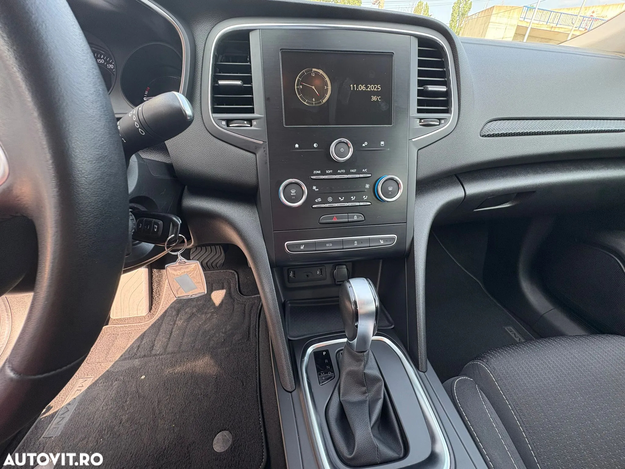 Renault Megane BLUE dCi EDC Zen - 7