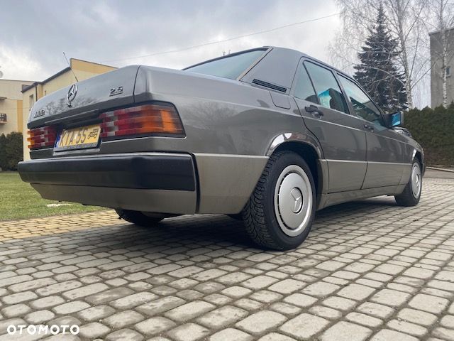 Mercedes-Benz W201 (190) - 31