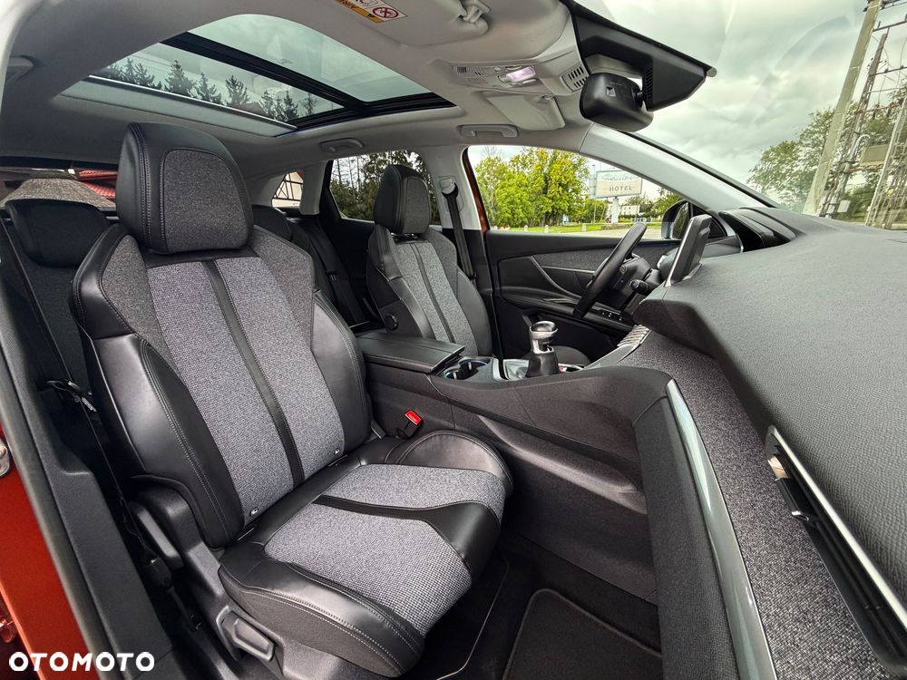 Peugeot 3008 PureTech 130 Stop & Start GPF Allure - 23