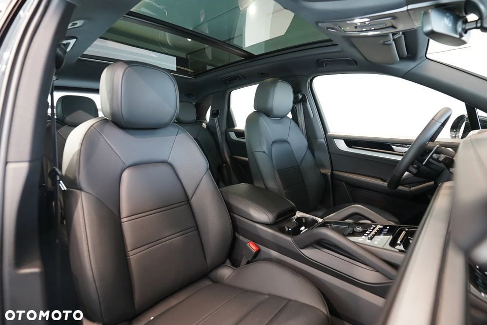 Porsche Cayenne - 30