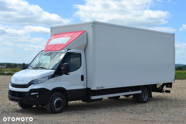 Iveco Daily 70C18 72C18 Kontener Winda 1000 kg Izoterma 15 palet 72-180 Manual Poduszki 5100 rozstaw