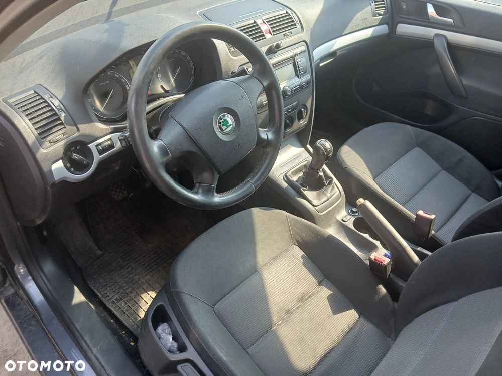 skoda octavia II LF8J maska zderzak lampa grill błotnik drzwi zbiornik paliwa szyba lusterko - 4