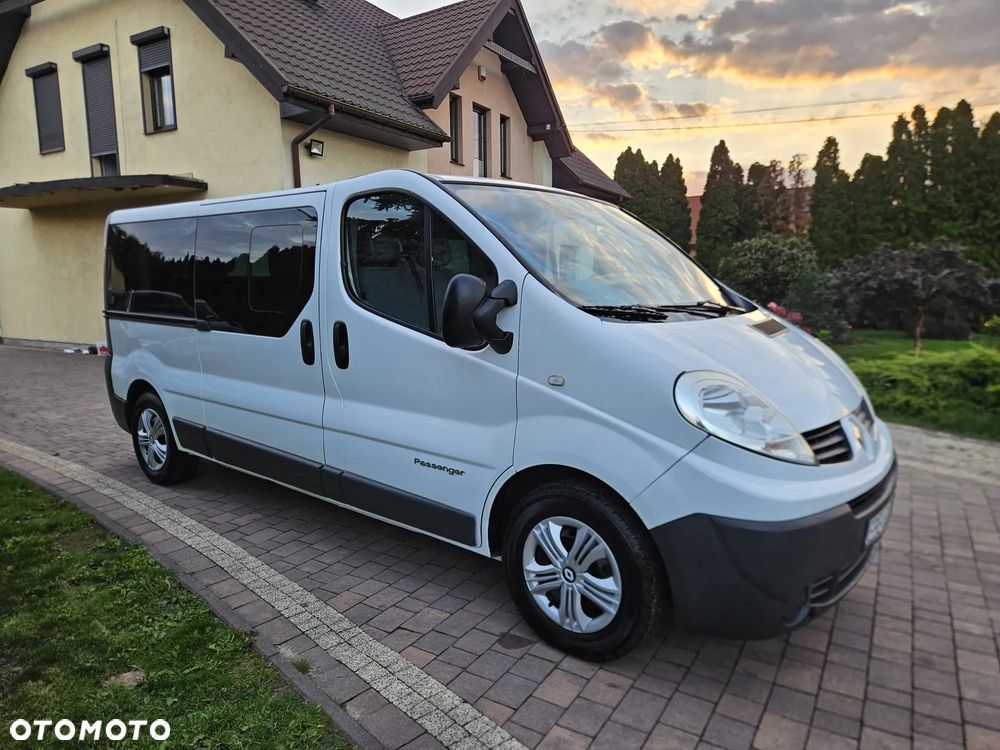 Renault Trafic Passenger Expression - 6