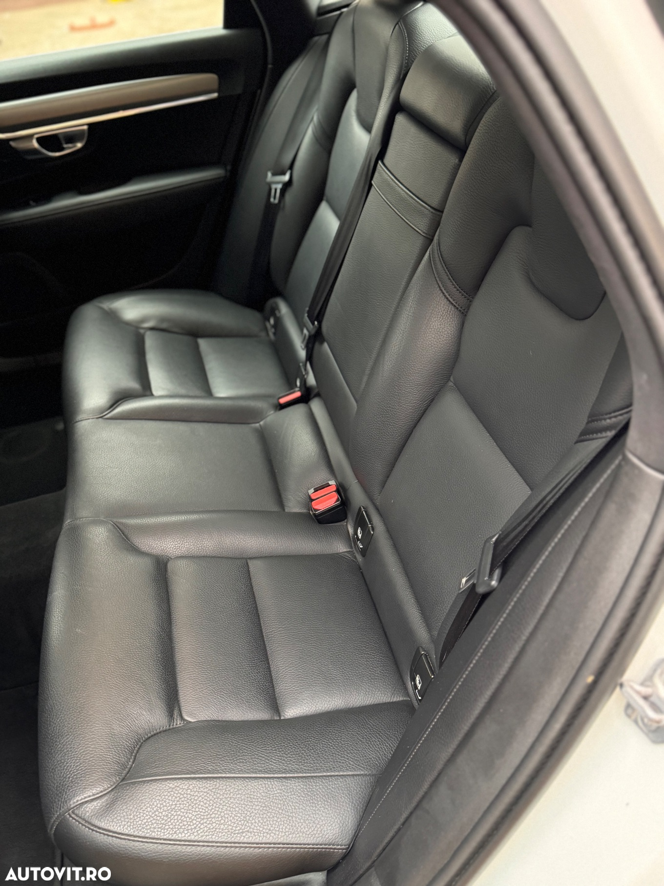 Volvo S90 D5 AWD Geartronic Momentum - 8