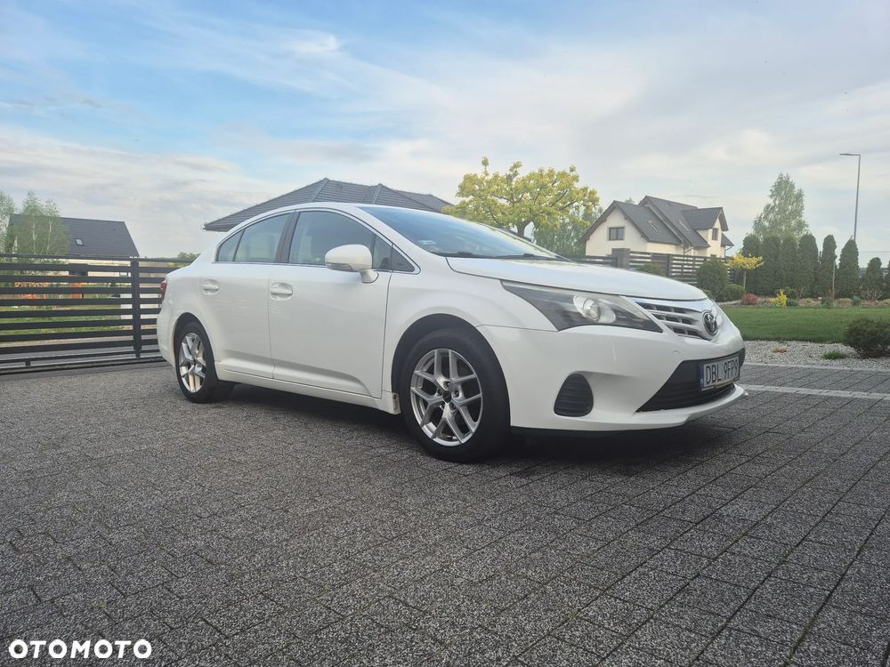 Toyota Avensis - 1