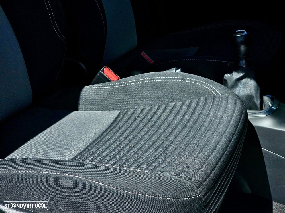 Toyota Yaris 1.5 HSD Exclusive - 16