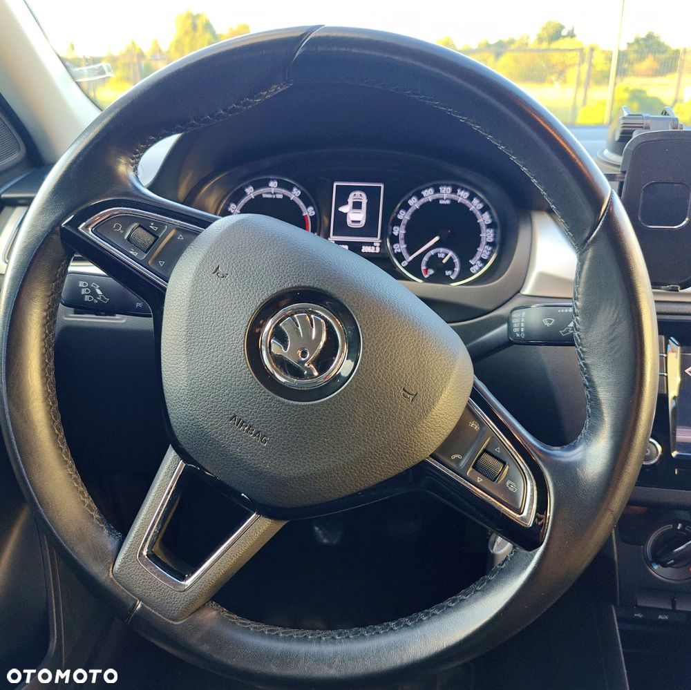 Skoda RAPID 1.0 TSI Ambition - 11