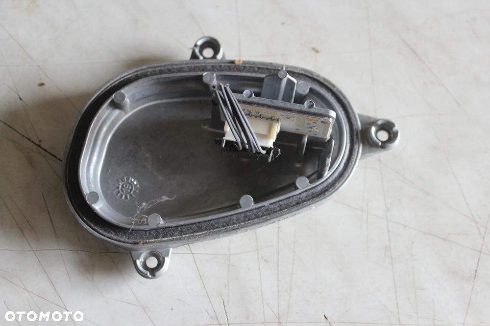MODUŁ LAMPY LED PRZETWORNICA BMW X1 F48 90156086 2019