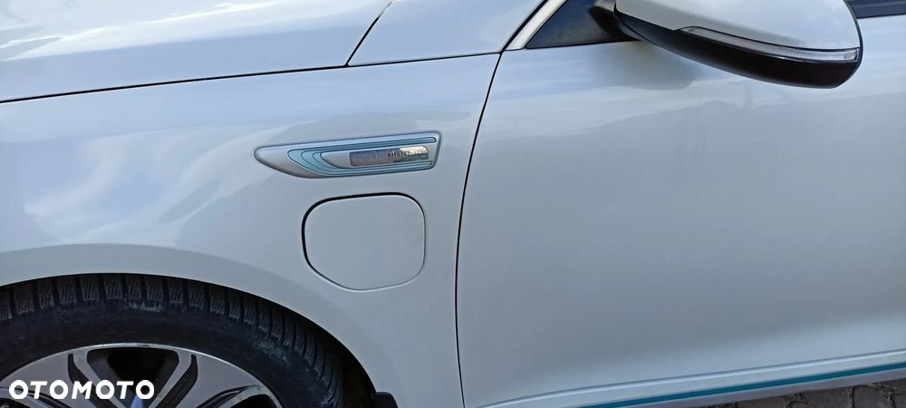 Kia Optima Plug-in Hybrid - 19