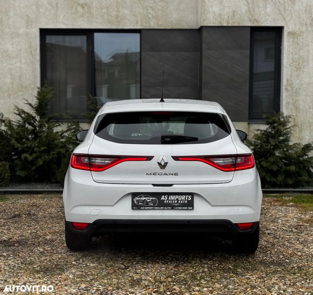 Renault Megane BLUE dCi 115 ZEN - 6