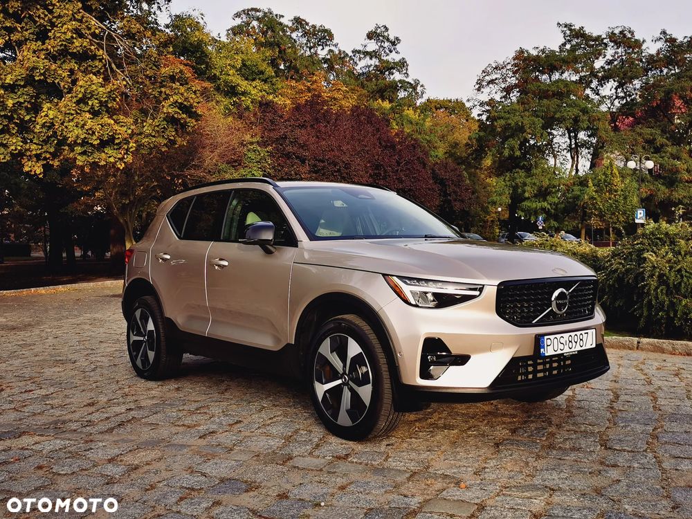 Volvo XC 40 B5 AWD Ultimate Dark - 16