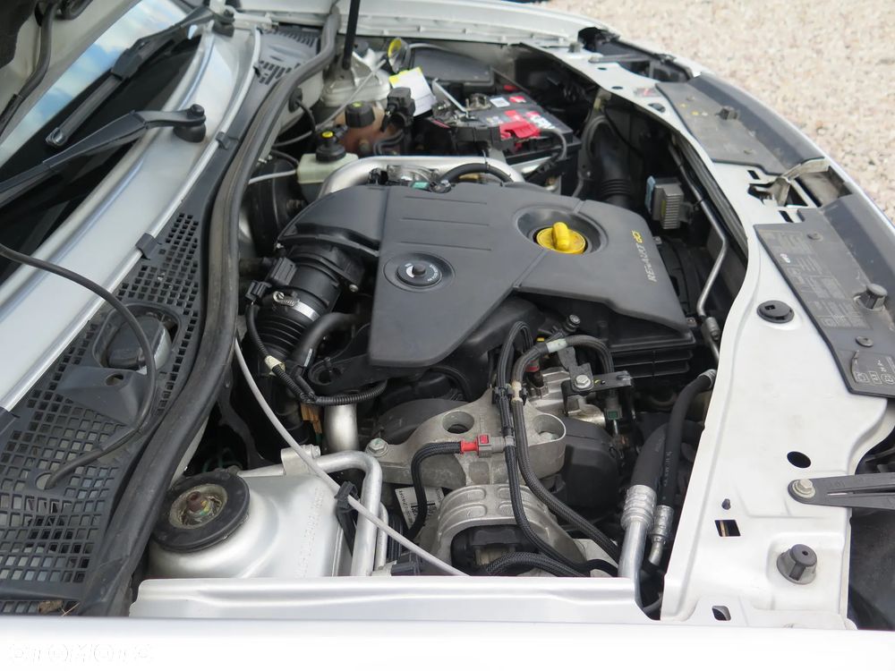 Dacia Duster dCi 90 FAP 4x2 Ambiance - 32