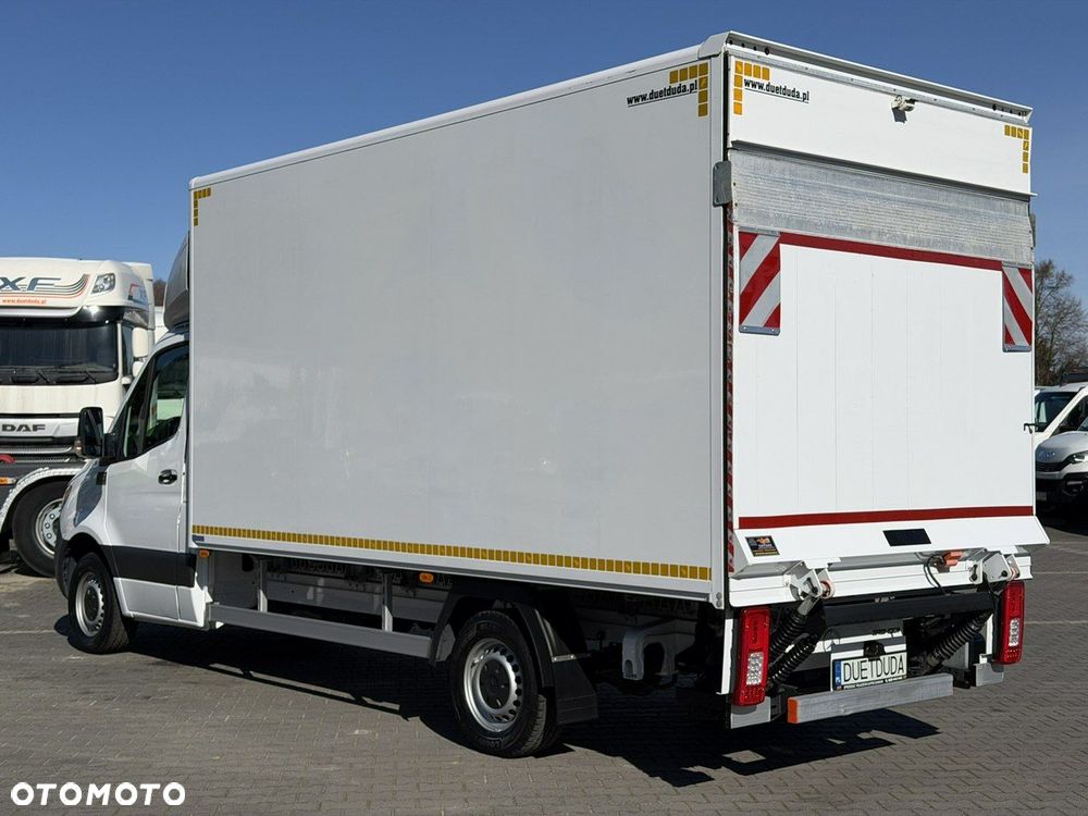Mercedes-Benz Sprinter - 12