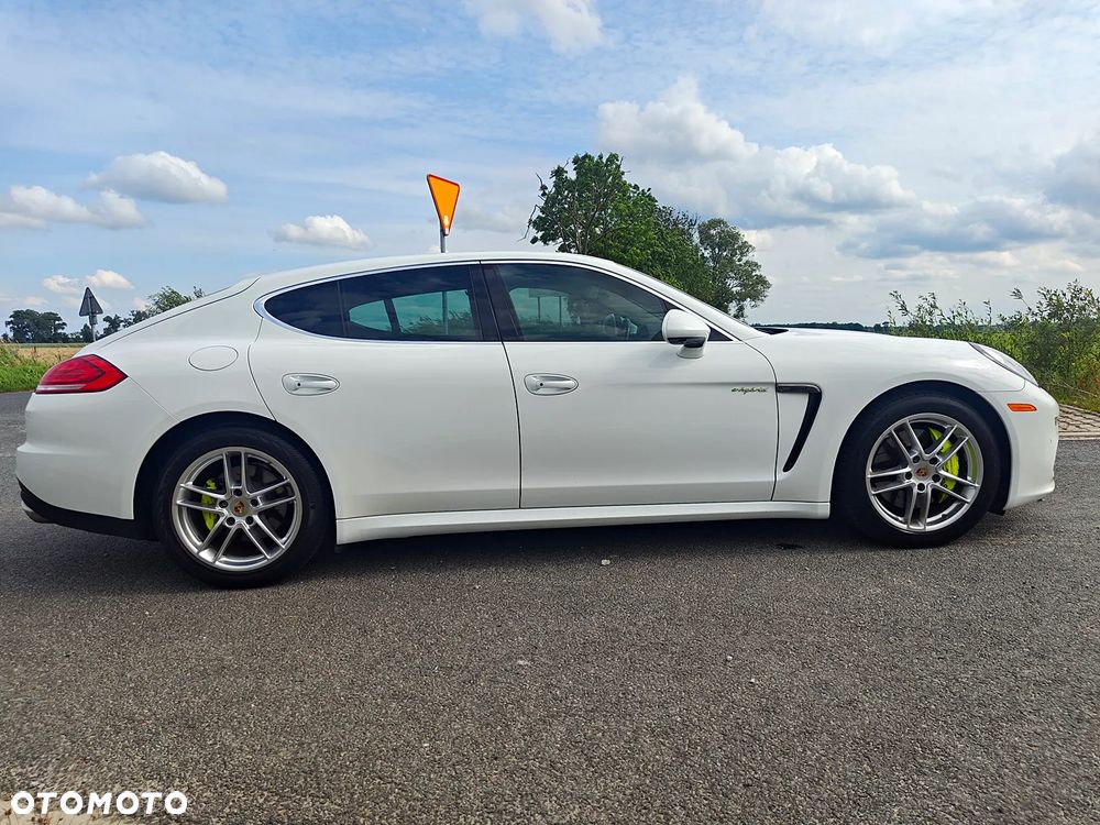 Porsche Panamera - 19