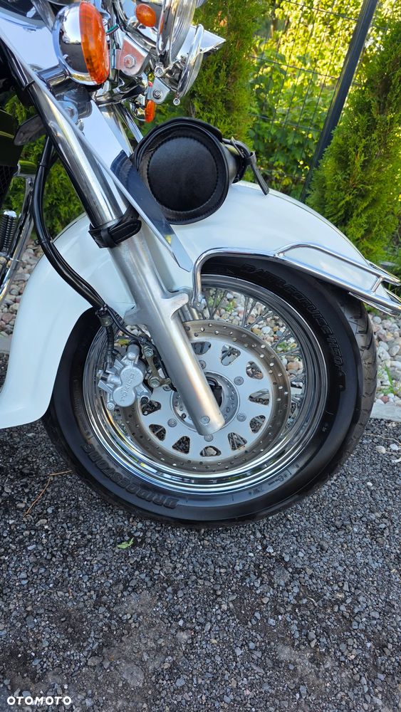 Suzuki Intruder - 14