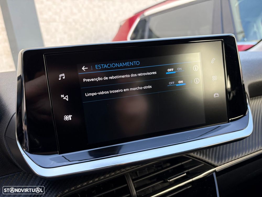 Peugeot 208 1.2 PureTech SE Style - 25